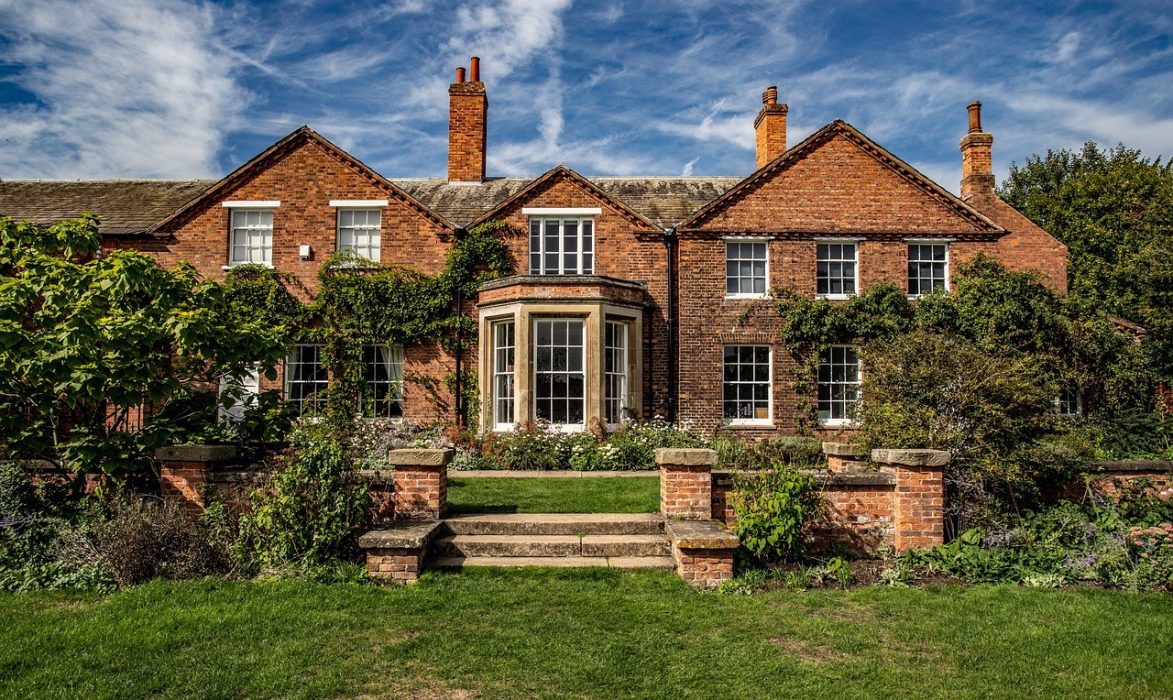 Ravalement de façade : quelles sont les obligations légales ?