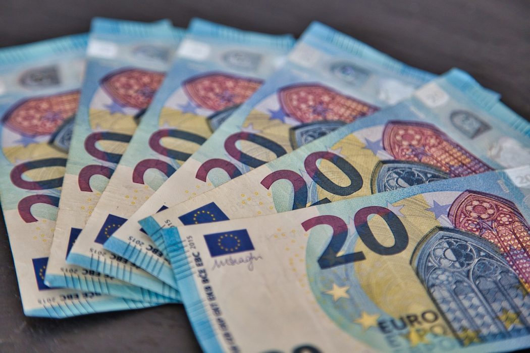 Quels sont les montants minimaux et maximaux des salaires 2022 ?