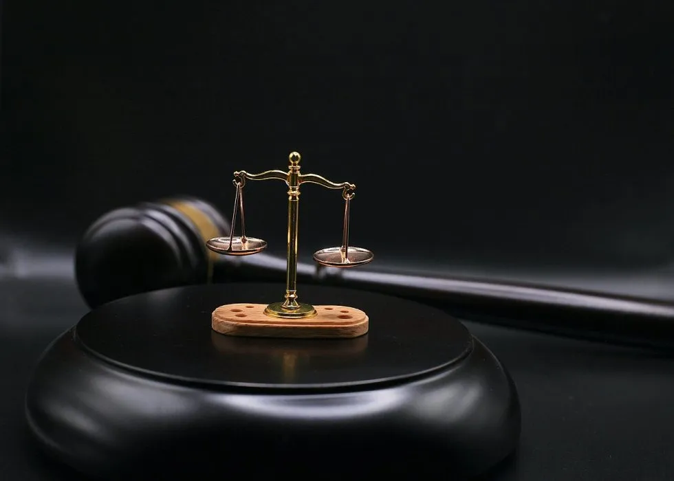 Le choix de la robe d’avocat : une question d’identité professionnelle