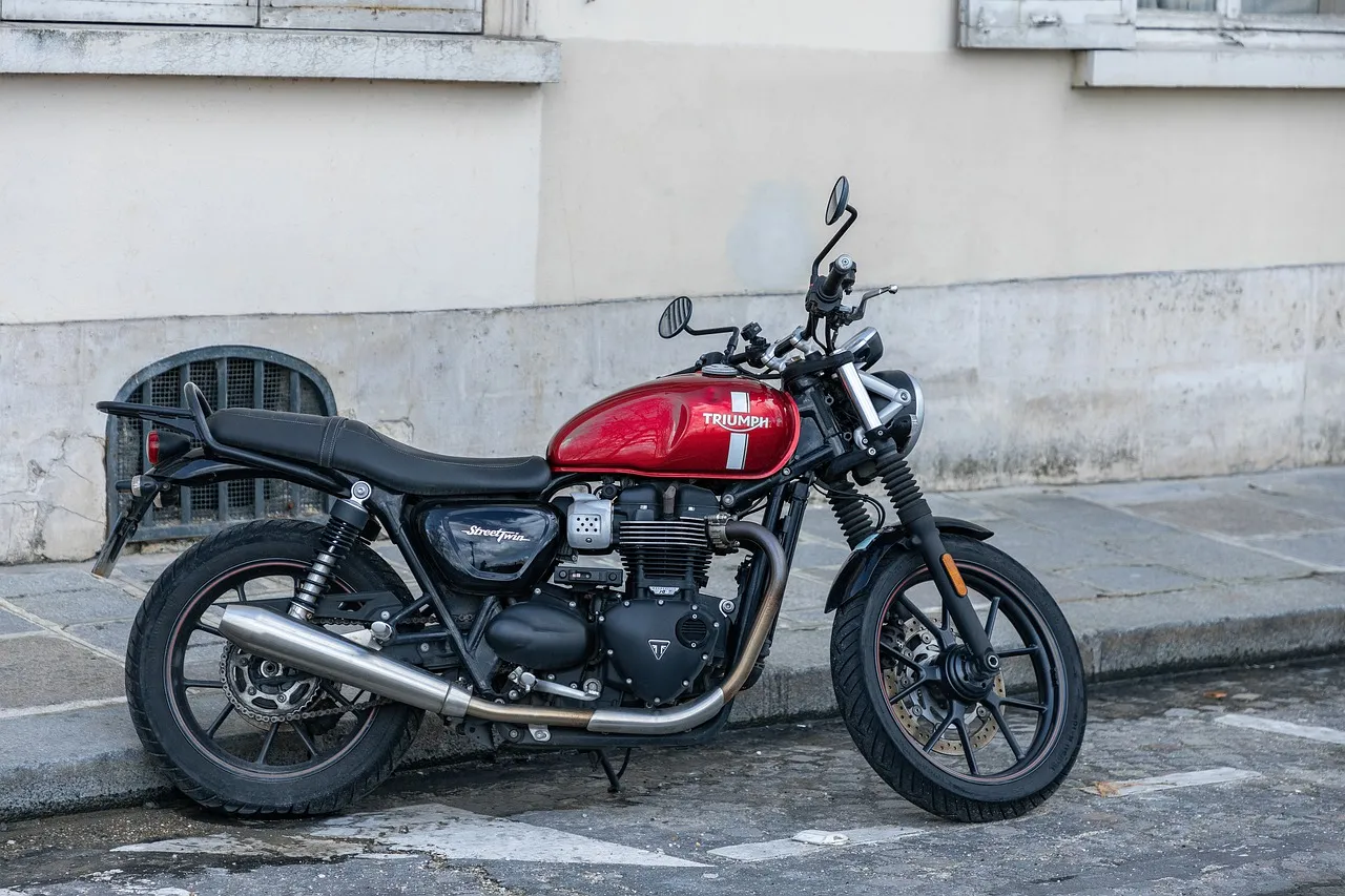 Permis probatoire moto : quelles sont les obligations juridiques à respecter ?