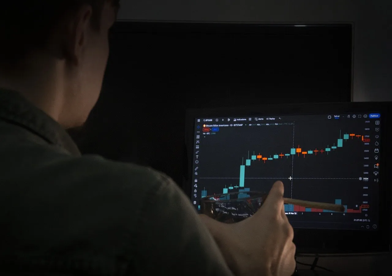 Les arnaques financières : comment Warning Trading protège les épargnants français